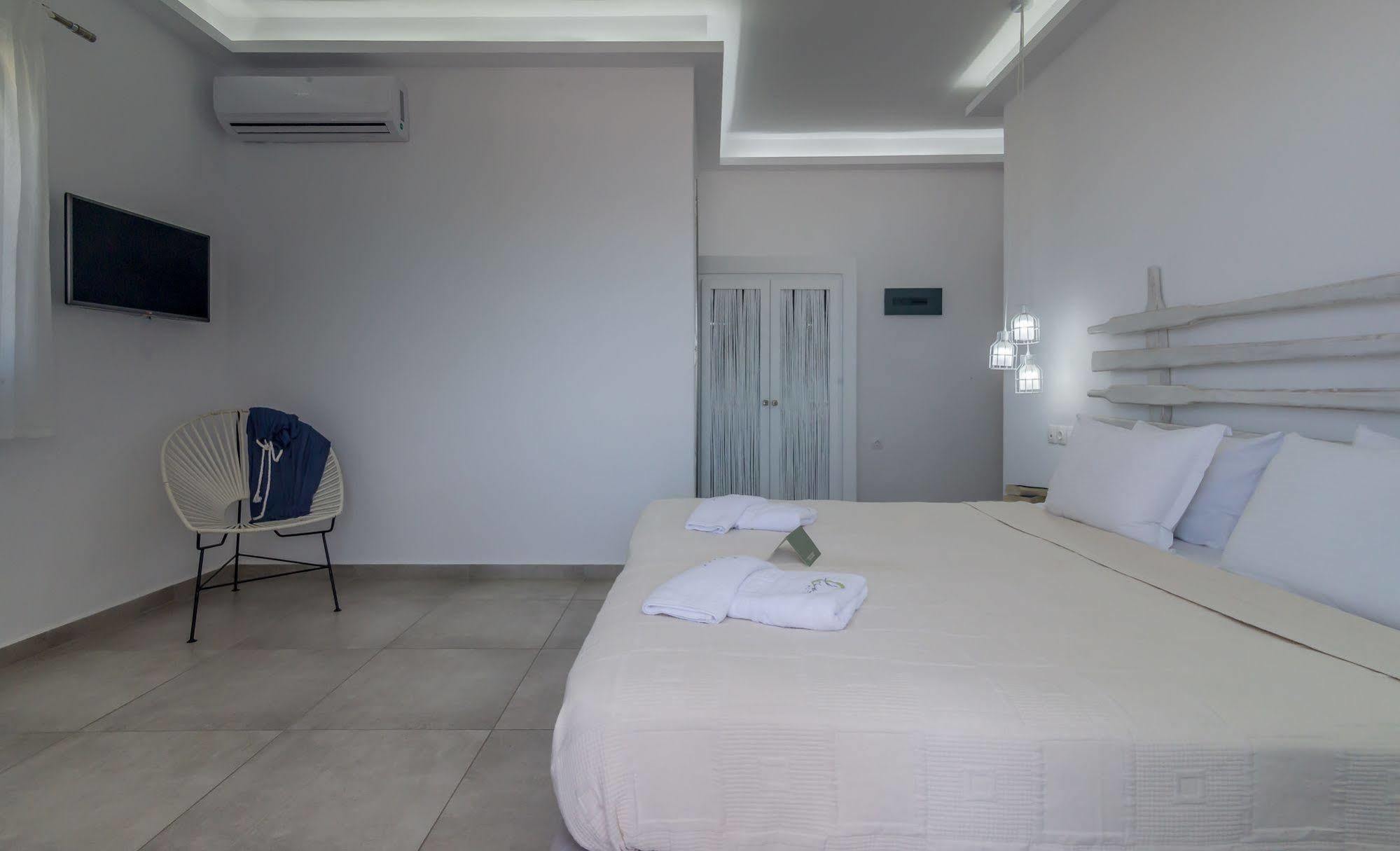 Olea Bay Hotel Adamantas  Exterior photo